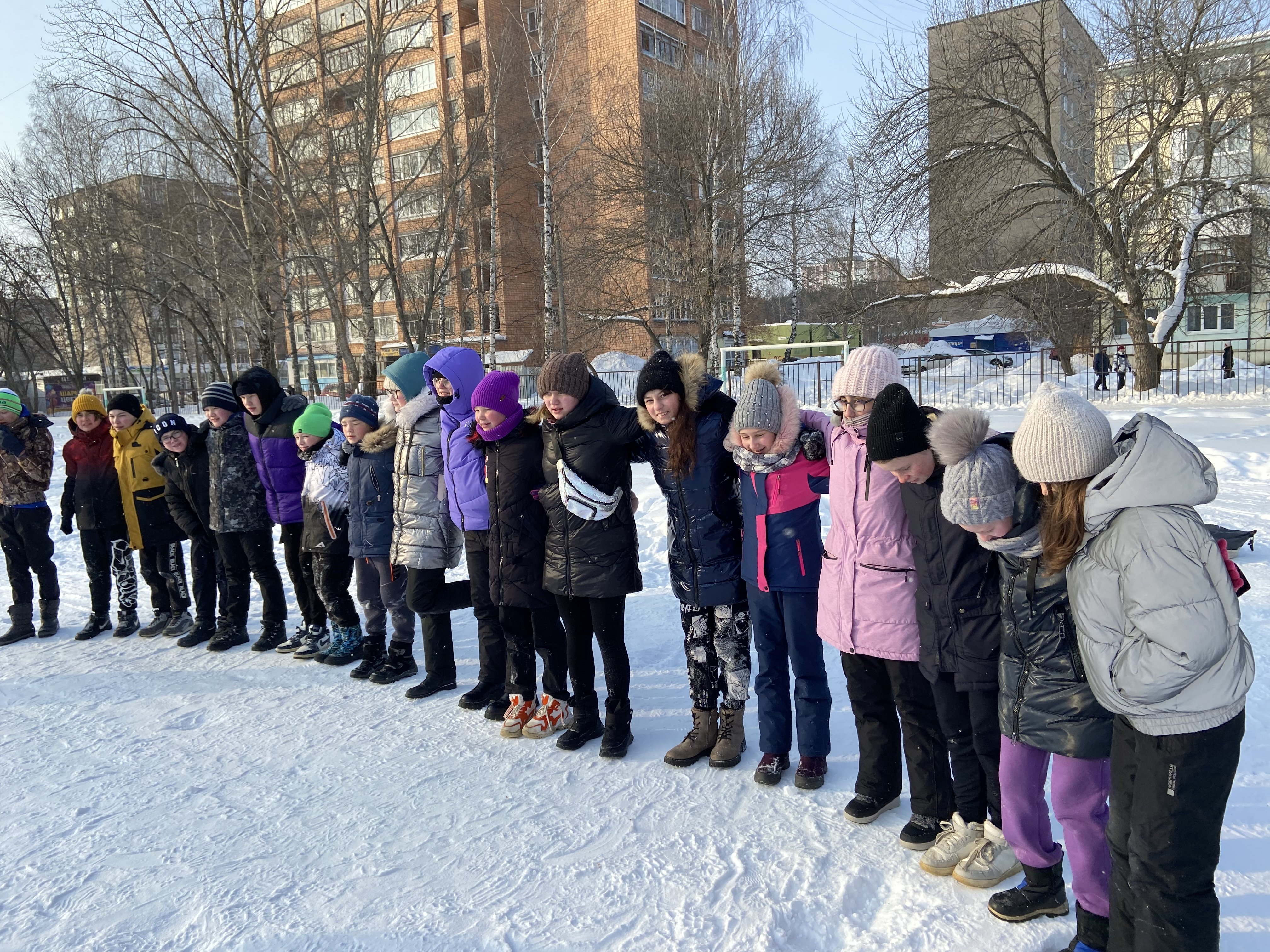 18 февраля для учащихся 6-11 классов прошла военно-патриотическая игра «Зарница». 