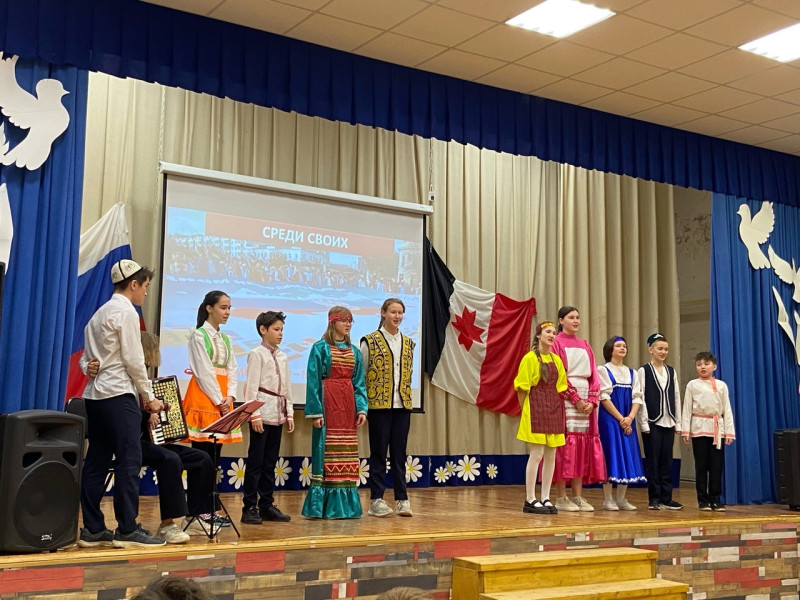 16 ноября в 6х классах прошла Квест-игра по станциям, посвящённая Дню народного единства..